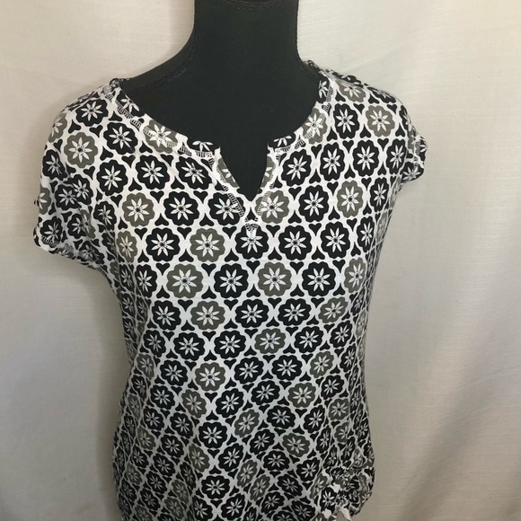 T by Talbots Printed Short Sleeve Top Size MP - Picture 3 of 7